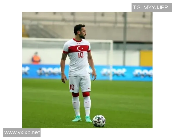 恰尔汗奥卢：坚定留守国米，蓝黑家庭的忠诚承诺(恰尔汗奥卢加盟国际米兰)